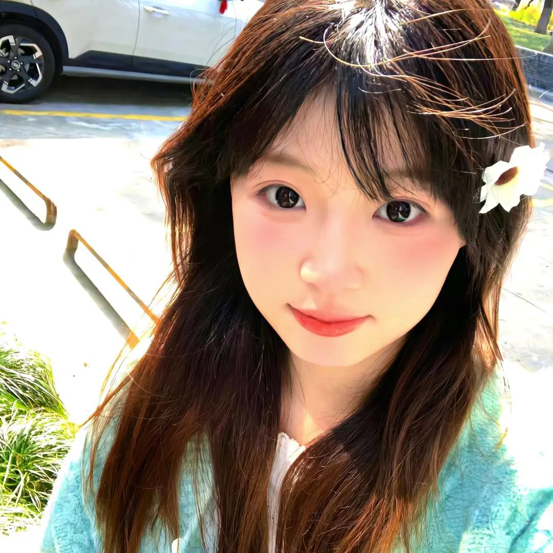 眼里余光都是你